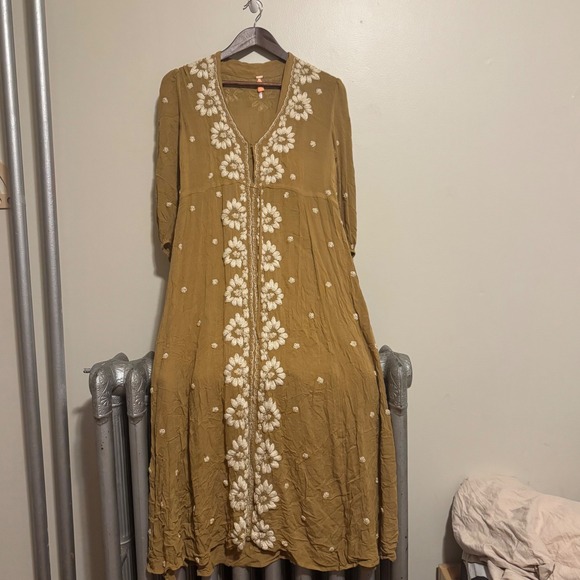 Free People Women's Embroidered Fable Midi Dress XS Cottagecore Boho Indie